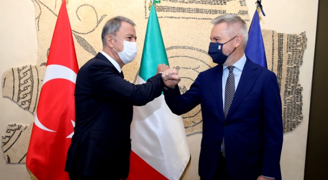 Bakan Akar, İtalya Savunma Bakanı Guerini’yle görüştü