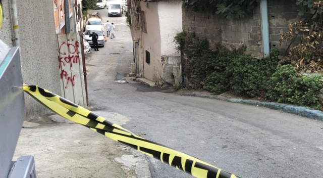 Beyoğlu&#039;nda inşaat işçilerinin kavgasında kan aktı: 1 ölü