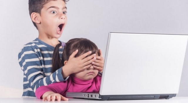 Çocuklar siber zorba mağduru