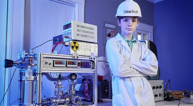 12 yaşındaki çocuk reaktör üretti