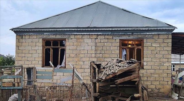 Ermenistan yine sivil yerleşimleri hedef aldı