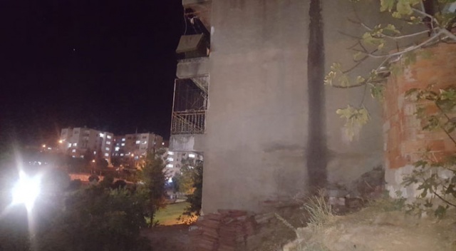 İzmir&#039;de 2. kattan düşen çocuk hayatını kaybetti