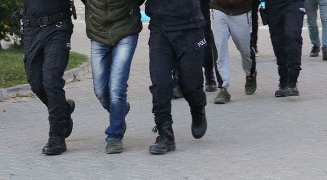 İzmir&#039;deki depremle ilgili kin ve nefret içerikli paylaşım yapan 6 şüpheli yakalandı
