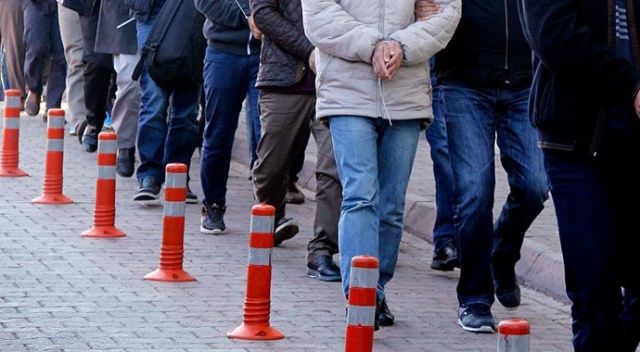İzmir merkezli FETÖ operasyonu: 46 tutuklama