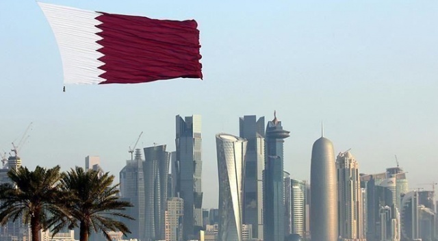 Katar&#039;da Fransa&#039;ya yönelik boykot büyüyor