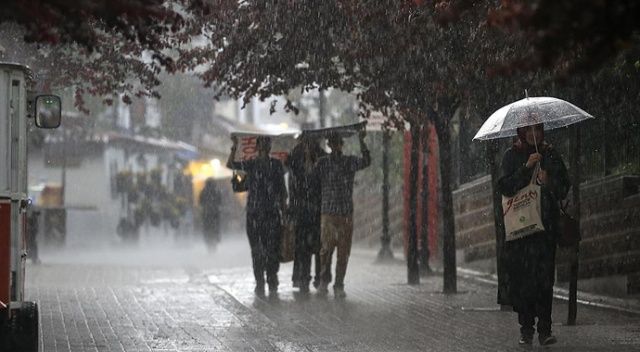 Marmara Bölgesi&#039;nin doğusu ve İstanbul&#039;da kuvvetli yağış bekleniyor