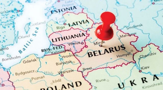 Polonyalı ve Litvanyalı 37 diplomat Belarus’u terk ediyor