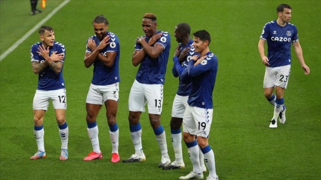 Premier Lig&#039;de 4&#039;te 4 yapan Everton maç fazlasıyla lider