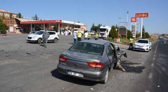 Siverek’te 2 otomobil çarpıştı: 3 yaralı
