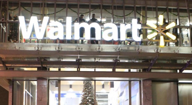 Walmart, sivil itaatsizlik riskine karşı mağazalarındaki silahları toplattı