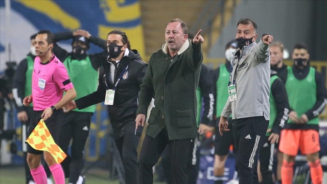 Beşiktaş Teknik Direktörü Yalçın: Oyuncularım savaşarak çok önemli bir maçı kazandı