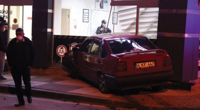 Bolu’da 2 otomobilin karıştığı kazada koronavirüs tedbiri faciayı önledi