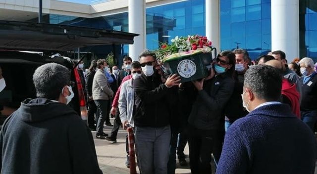 Burhaniye’de hayatını kaybeden acil servis doktoru Berna Tuncel toprağa verildi