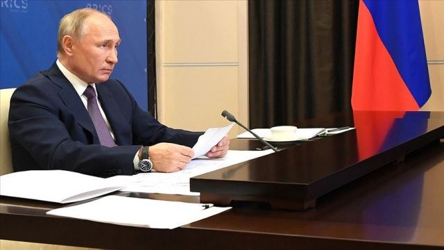 Putin: Kovid-19, Büyük Buhran&#039;dan bu yana görülmeyen sistematik bir ekonomik kriz başlattı