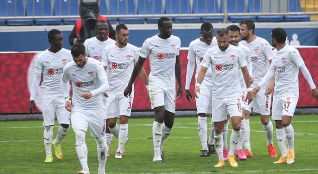 Sivasspor&#039;un deplasmanda bileği bükülmüyor