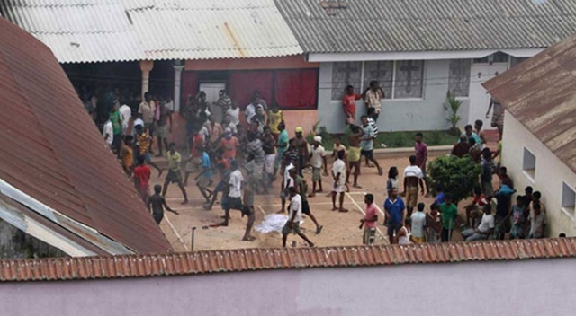 Sri Lanka’da cezaevinde Covid-19 isyanı: 6 ölü
