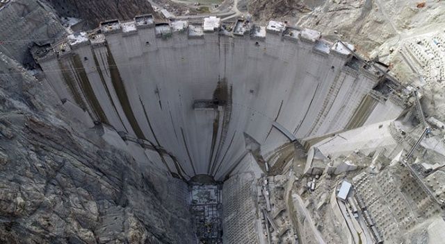 Yusufeli Barajı&#039;nda sona doğru! 244 metre gövde yüksekliğine ulaşıldı