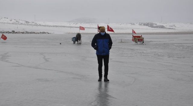 Buz tutan Çıldır Gölü’nde Covid-19 sessizliği