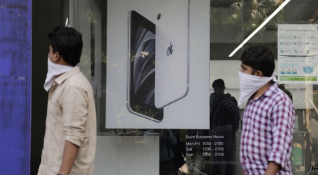 Hindistan&#039;da iPhone fabrikasında maaş isyanı