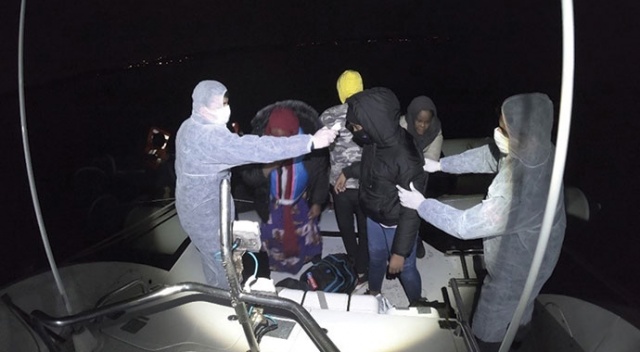 İzmir açıklarındaki 37 sığınmacı kurtarıldı