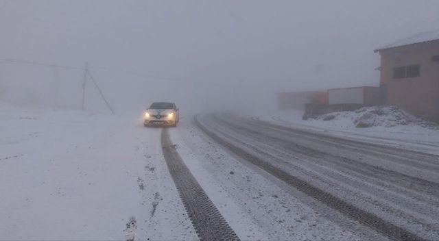 Tunceli’de kardan kapanan 52 köy yolu ulaşıma açıldı, 4&#039;ünde çalışma sürüyor