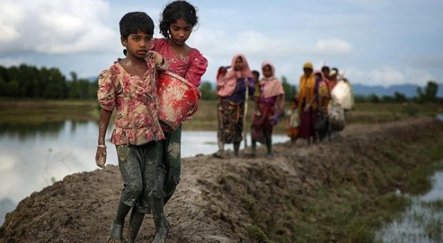 Bangladeş Myanmar&#039;la Arakanlı Müslümanların geri dönüşünü görüşecek