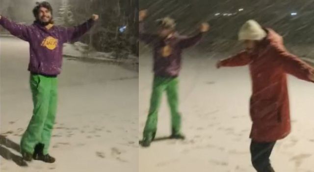 Dünyaca ünlü kayak merkezine uzun süre sonra kar yağdı, otel müdürü ve kayak hocası sevinçten göbek attı