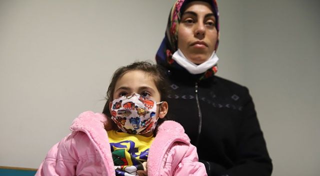 Elazığ&#039;da enkazdan 28 saat sonra kurtulan anne Ayşe ve Yüsra Bebek, depremin izleriyle yaşıyor