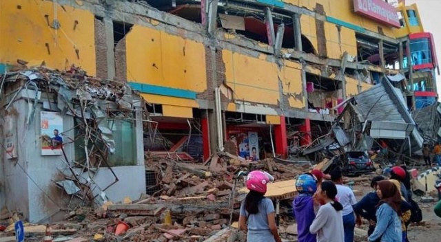Endonezya&#039;daki depremde ölenlerin sayısı 56&#039;ya yükseldi
