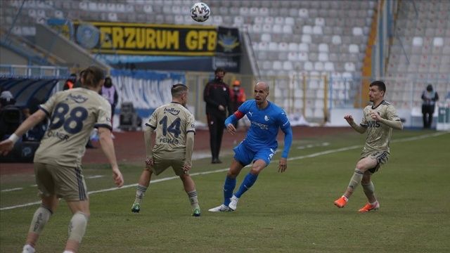 Erzurumspor&#039;da Obertan 6-8 hafta sahalardan uzak kalacak