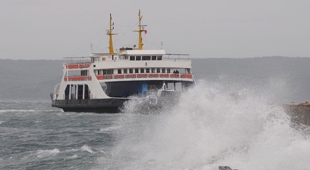 Geyikli-Bozcaada feribot hattındaki seferlerden 2&#039;si iptal edildi