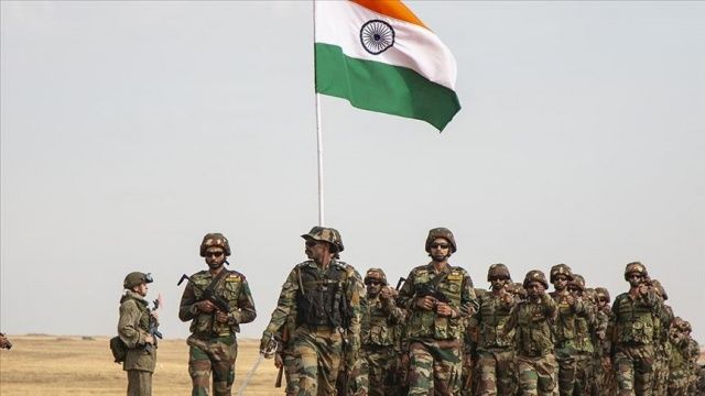 Hindistan, Çin sınırına daha fazla asker konuşlandırdı
