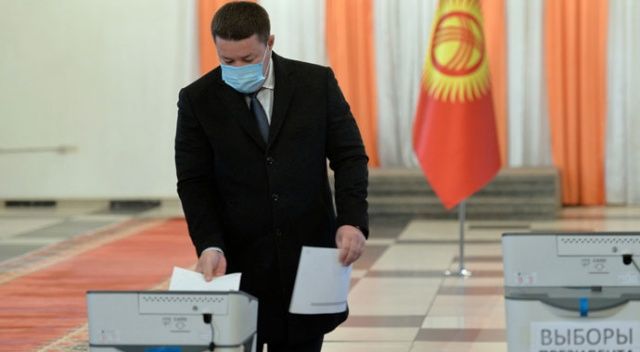Kırgızistan, cumhurbaşkanını seçmek için sandığa gitti