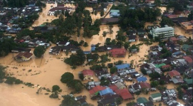 Malezya&#039;da sel baskınları nedeniyle tahliye edilenlerin sayısı 20 bini geçti