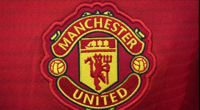Manchester United, Amad Diallo&#039;yu renklerine bağladı