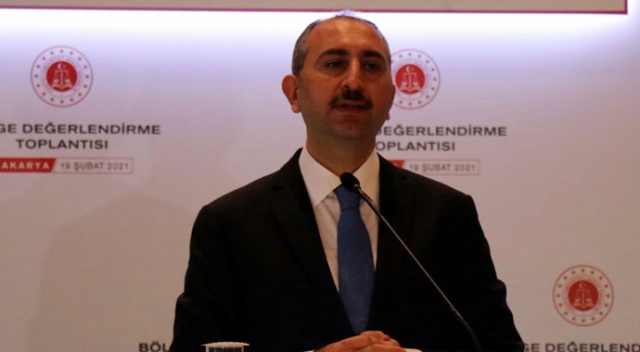 Adalet Bakanı Gül: Herkesin terörle mücadeleye taraf olması şarttır