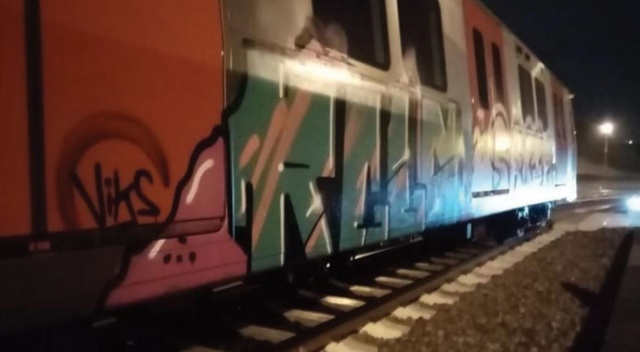 Başkent&#039;te Rusya uyruklu iki genç tren vagonlarını boyarken yakalandı