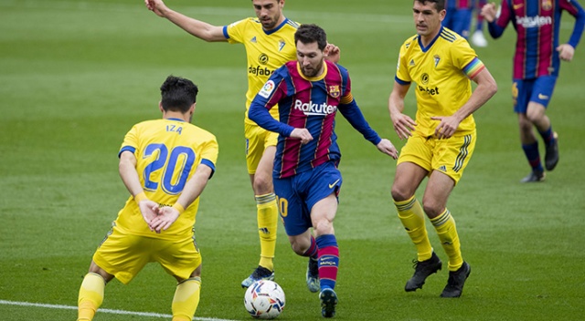 Messi, Barcelona formasıyla en fazla lig maçına çıkan futbolcu