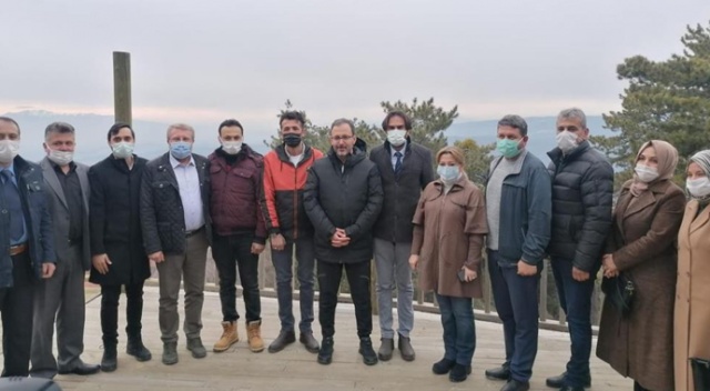 Bakan Kasapoğlu, Murat Dağı Termal Kayak Merkezi&#039;ni ziyaret etti