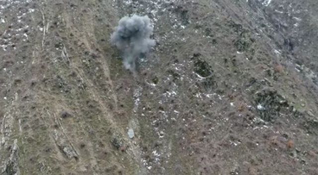 Bitlis&#039;te PKK&#039;lı teröristlerce taşlık alana gizlenmiş havan mühimmatı bulundu