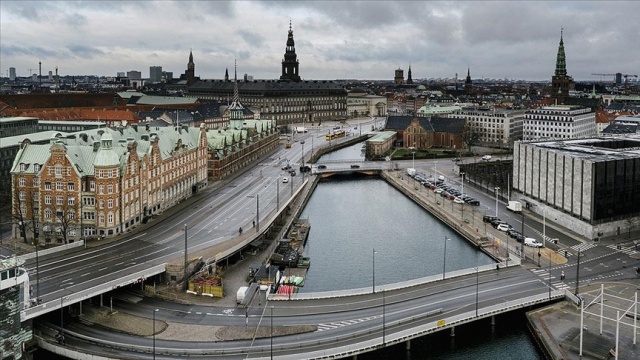 Danimarka&#039;da kapalı sektörler &#039;korona karnesi&#039; şartıyla yeniden açılıyor