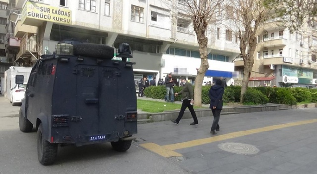 Diyarbakır’da banka soygunu girişimi: Müşteri gibi gelip bankayı soymaya çalıştı