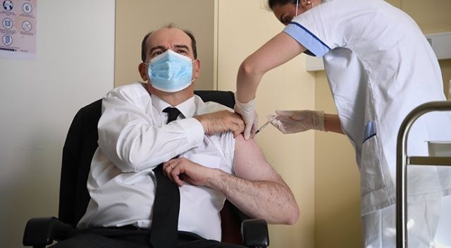 Fransa Başbakanı Castex AstraZeneca aşısı oldu