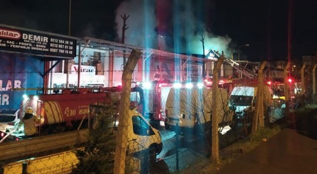 Sultangazi&#039;de sanayi sitesinde yangın paniği