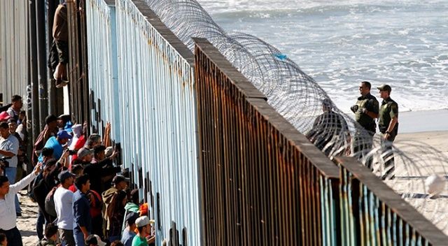 ABD&#039;nin Meksika ve Kanada sınırları korona nedeniyle 1 ay daha kapalı
