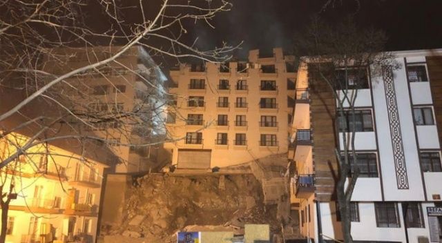 Ankara&#039;da boşaltılan Açelya Apartmanı&#039;nın çatısı çöktü