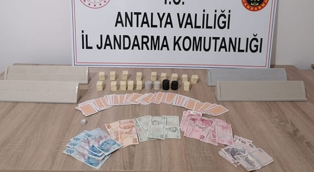 Antalya’da kumar operasyonu: 7 kişiye 37 bin 702 TL ceza