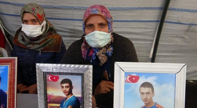 Evlat nöbetindeki acılı anne: &quot;Benim oğlum nereden biliyor Suriye’ye gitmeyi&quot;