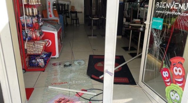 Fransa’da PKK yandaşlarından Türk restoranlarına çirkin saldırı
