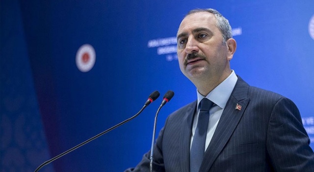 Adalet Bakanı Gül&#039;den emekli amirallerin bildirisine tepki